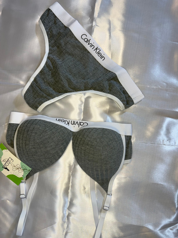 ست شورت و سوتین زنانه کبریتی Calvin Klein كد محصول 1037